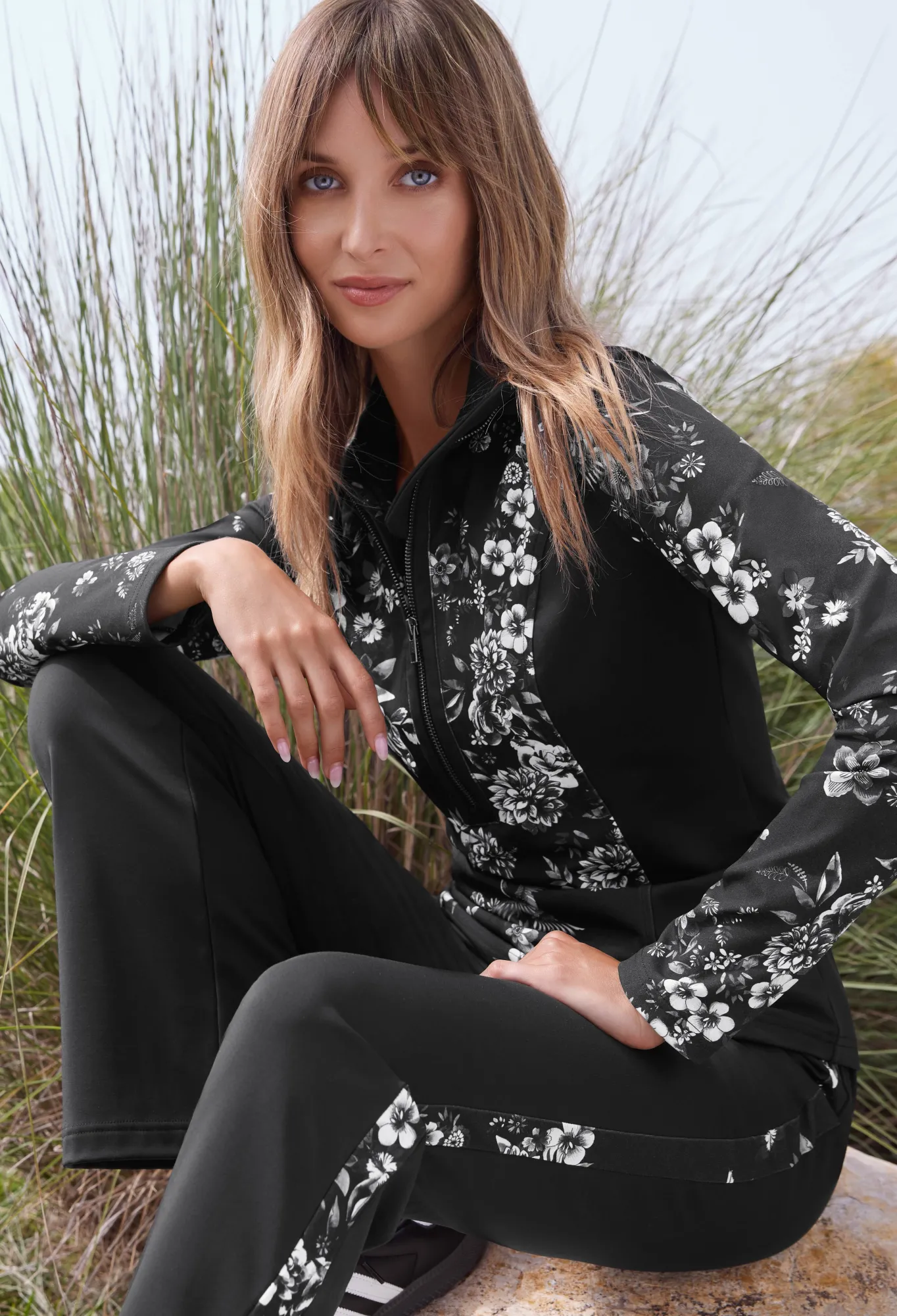 Cheap Dreamer Blocked Athletic Mock Neck Pullover Women Outerwear